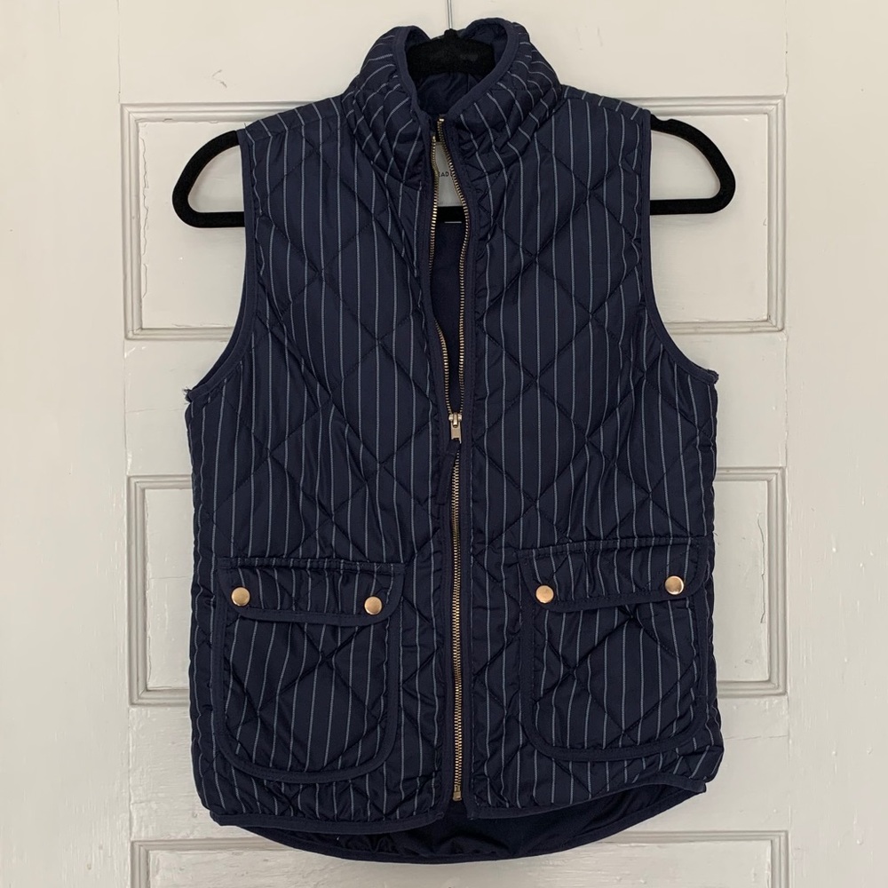 ⚡️ 3/$20 ⚡️ Thread & Supply • Women’s winter vest